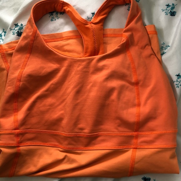 Lululemon top - Picture 4 of 4